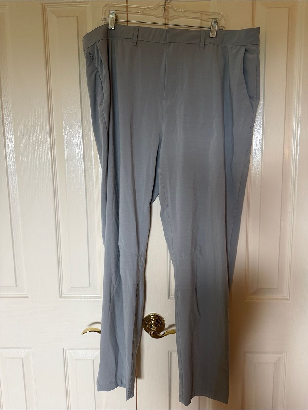 Fabletics Men's Light Gray Dress Pants - Classic Straight